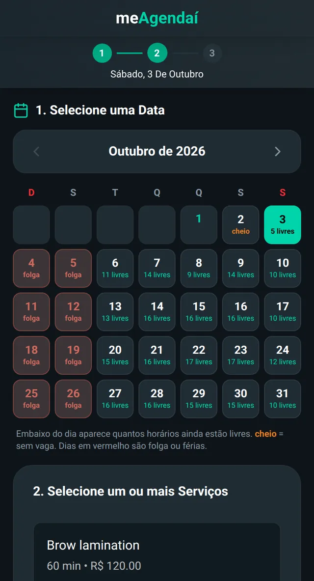 Calendário de outubro de 2026 na página de agendamento: cada dia mostra quantos horários estão livres, a sexta 2 aparece cheia e domingos e segundas como folga.